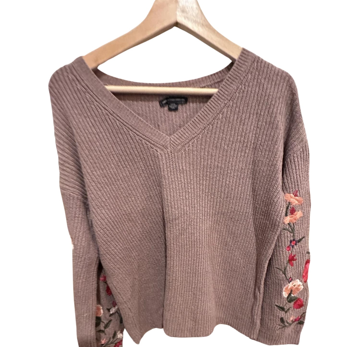 American Eagle V neck Sweater in Dusty Rose Floral XS