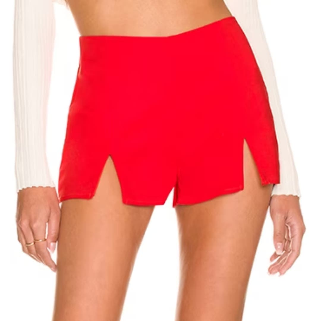 Superdown Jene High Waisted Shorts in Lipstick Red NWOT Size Small