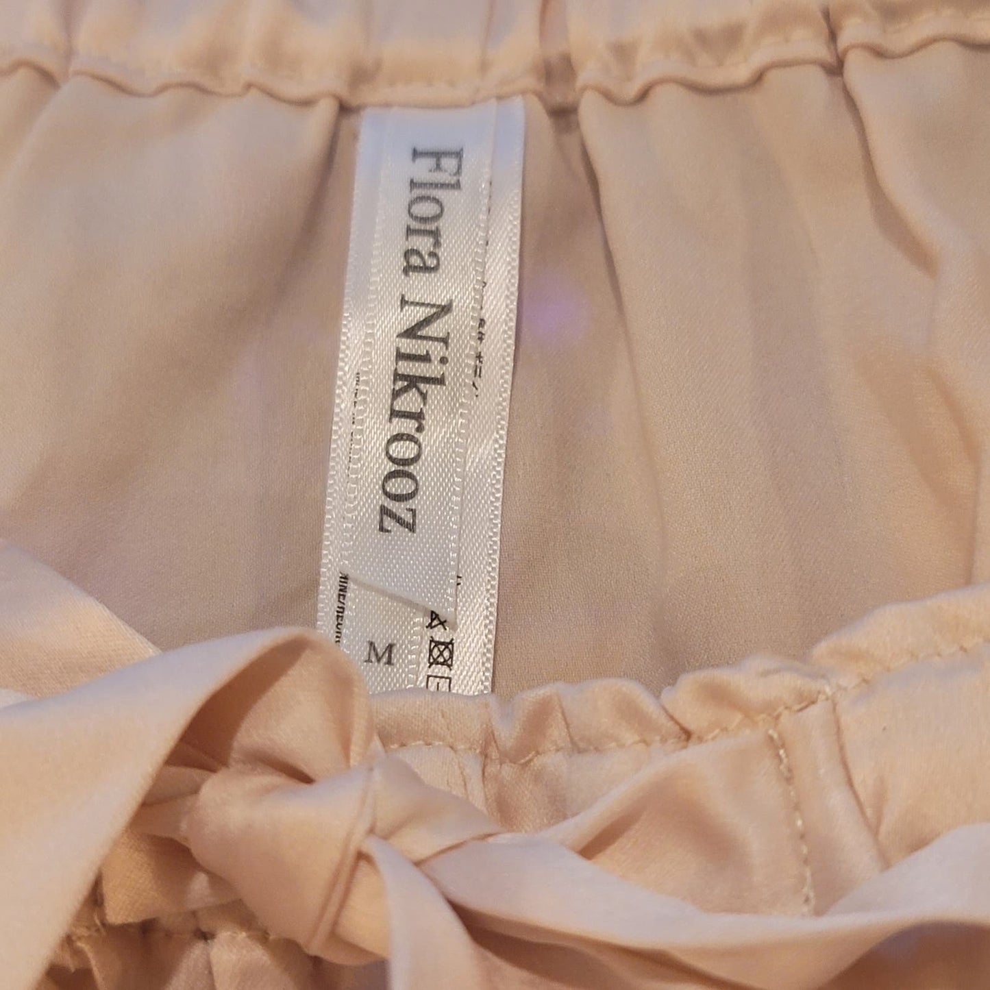 Flora Nirooz Lila Solid Charmeuse Notch Tap Shorts in Blush NWT Size Medium