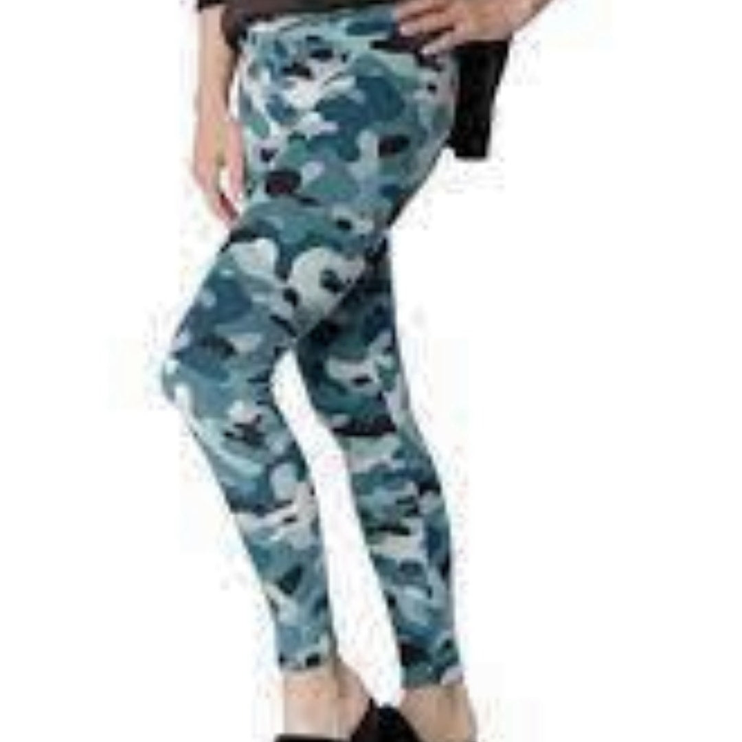 Cuddl Duds Fleecewear Stretch Leggings Camo NEW Size Small