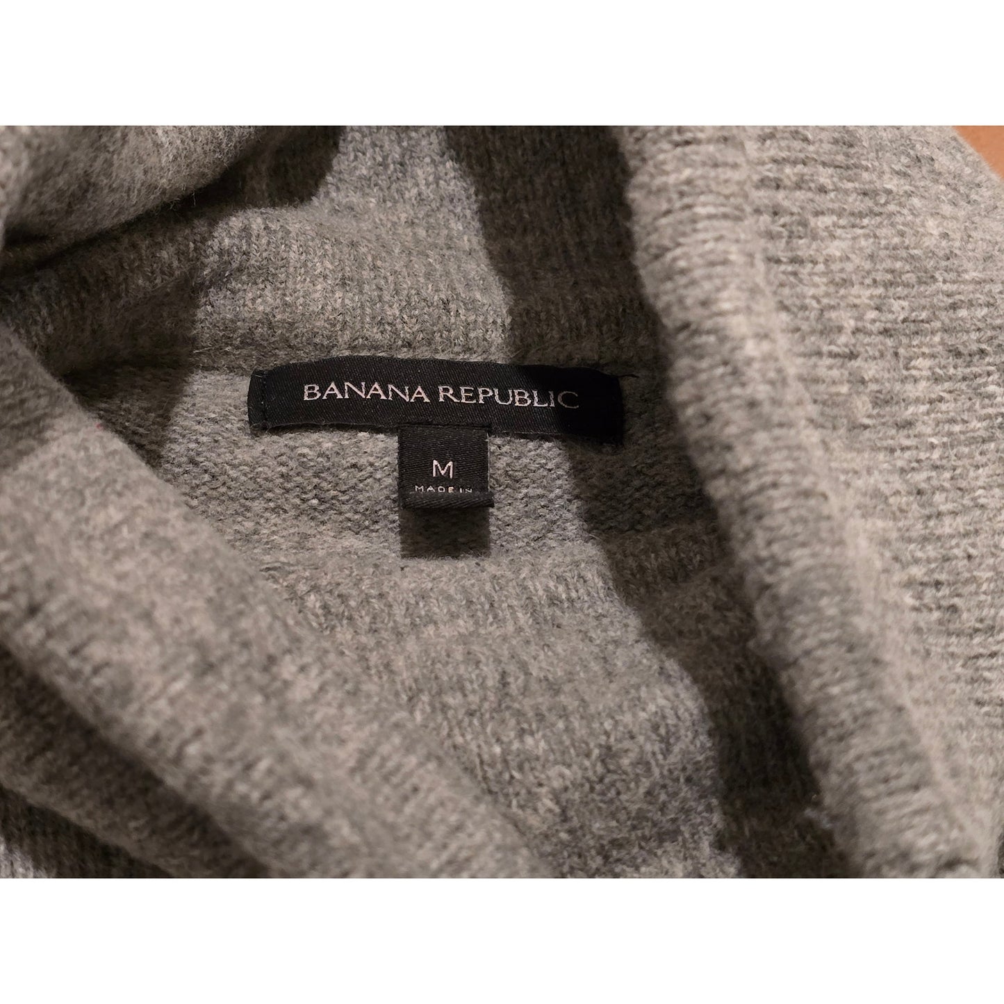 Banana Republic Merino Wool Sweater in Grey Size Medium