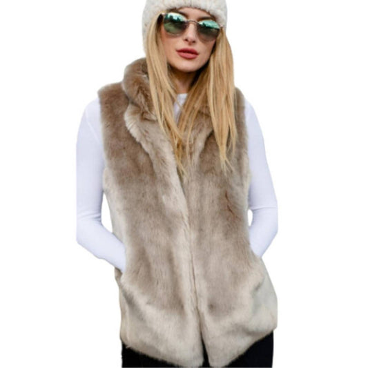 Madison (89th & Madison) Champaign Faux Fur Clasp Front Vest NWOT Size Small