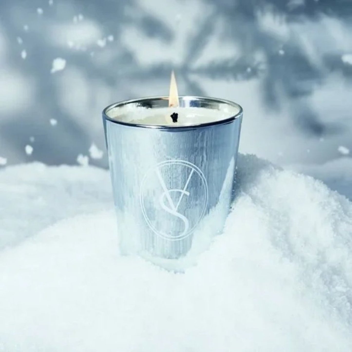 Victoria's Secret Snowglow Kaleidesnow Single Wick Scented Candle New in…
